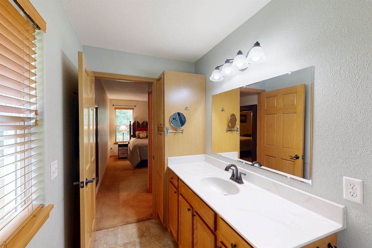 204 Woodland Preserve, Johnson Creek, WI 53094