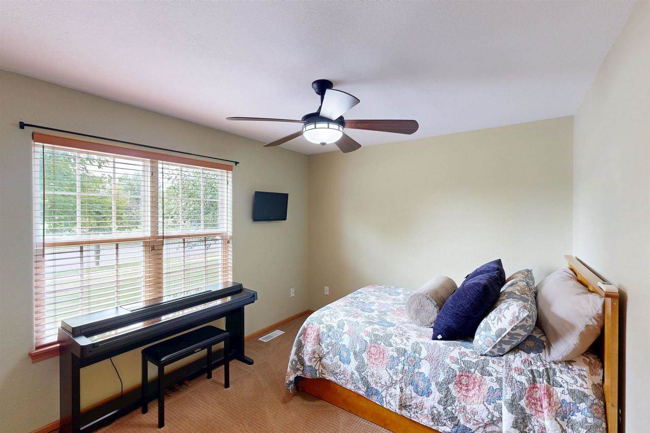 204 Woodland Preserve, Johnson Creek, WI 53094