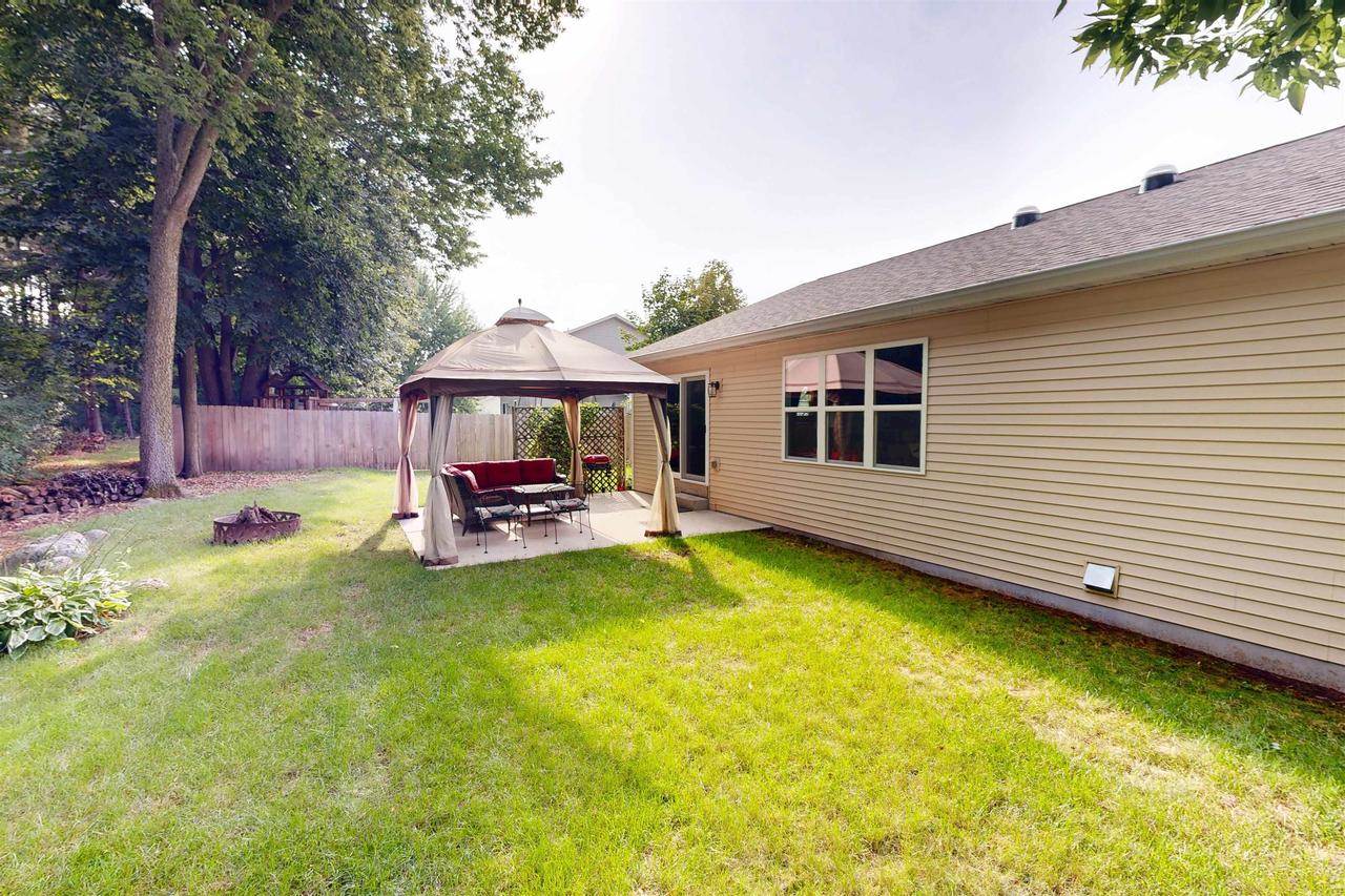 204 Woodland Preserve, Johnson Creek, WI 53094