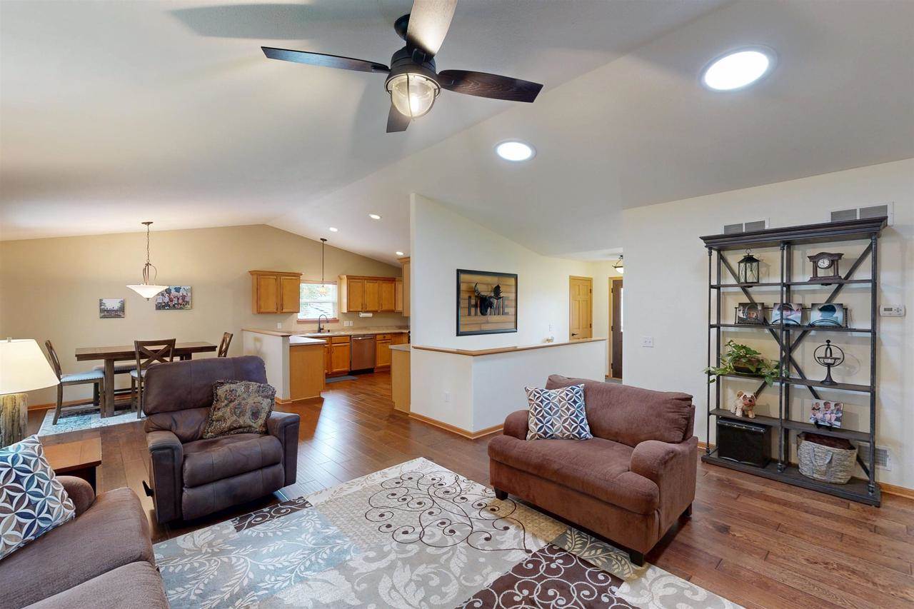 204 Woodland Preserve, Johnson Creek, WI 53094