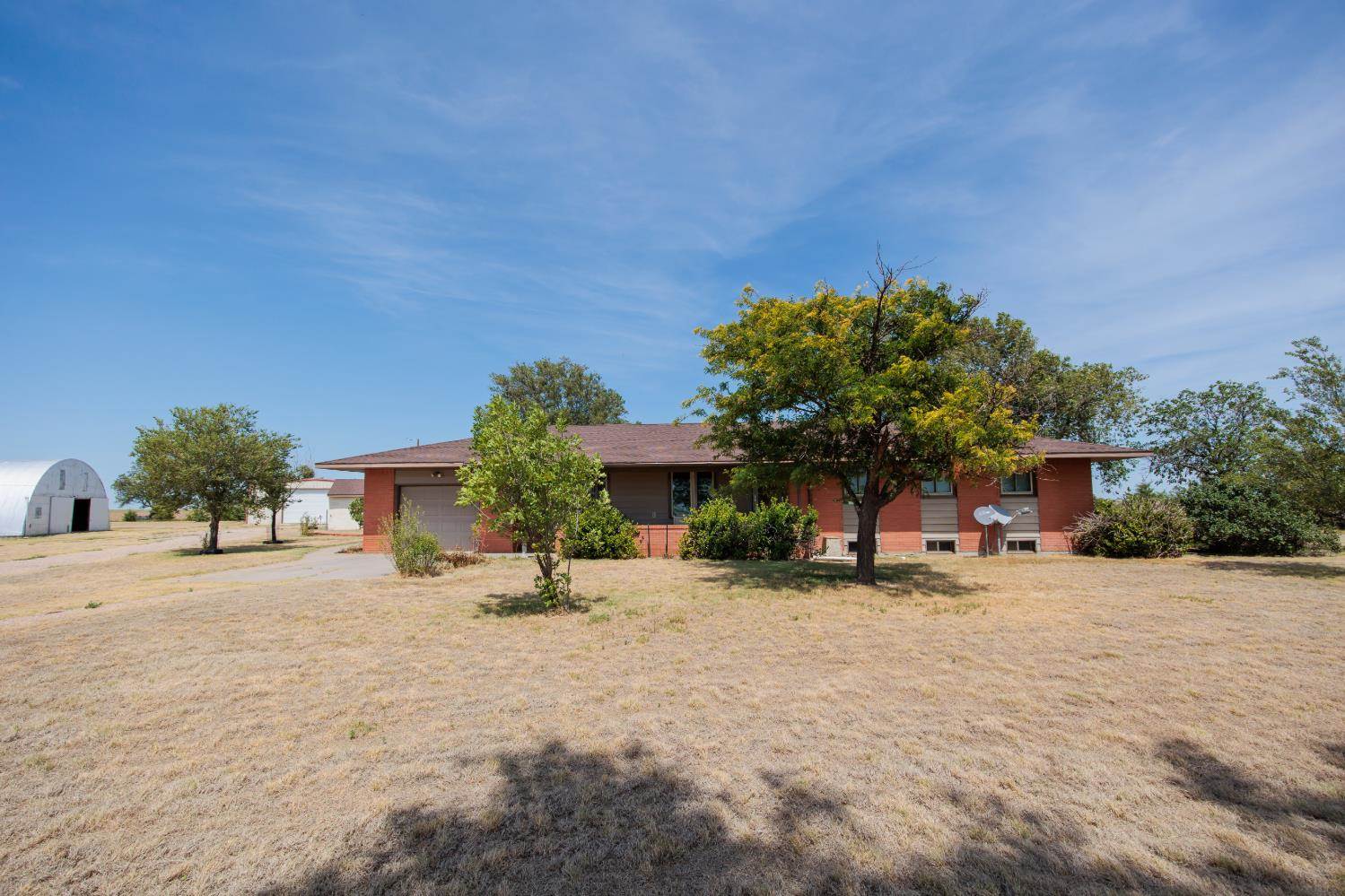 8066 East Rd 11, Ulysses, KS 67880
