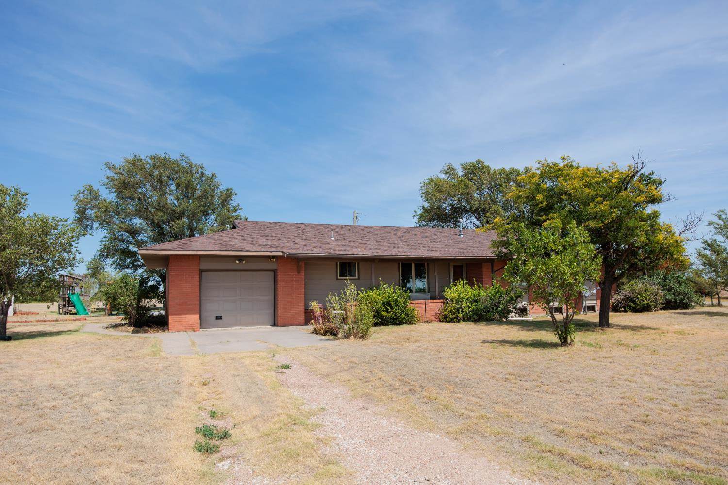 8066 East Rd 11, Ulysses, KS 67880