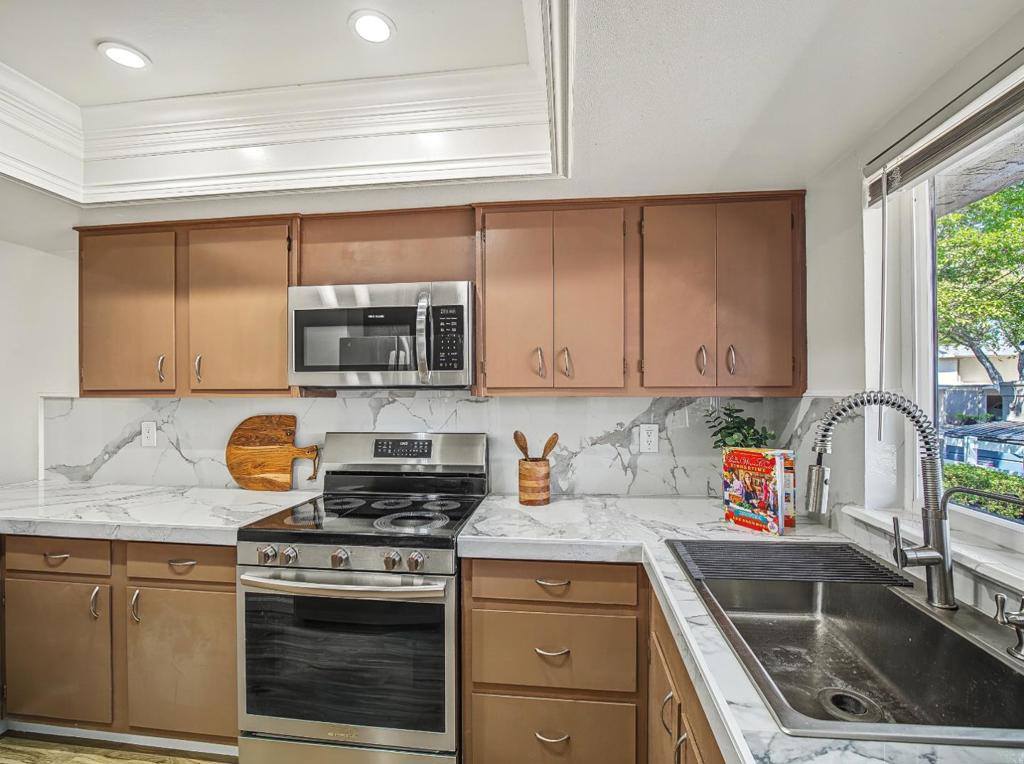 213 North Temple Drive, Milpitas, CA 95035