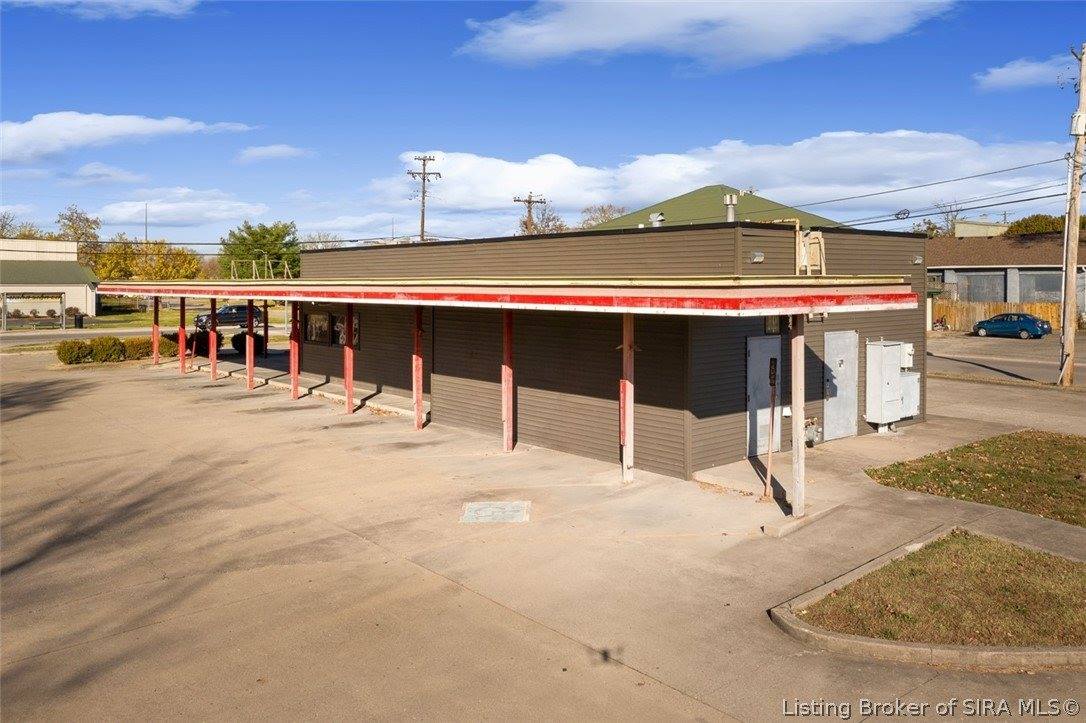 1626 Spring Street, Jeffersonville, IN 47130