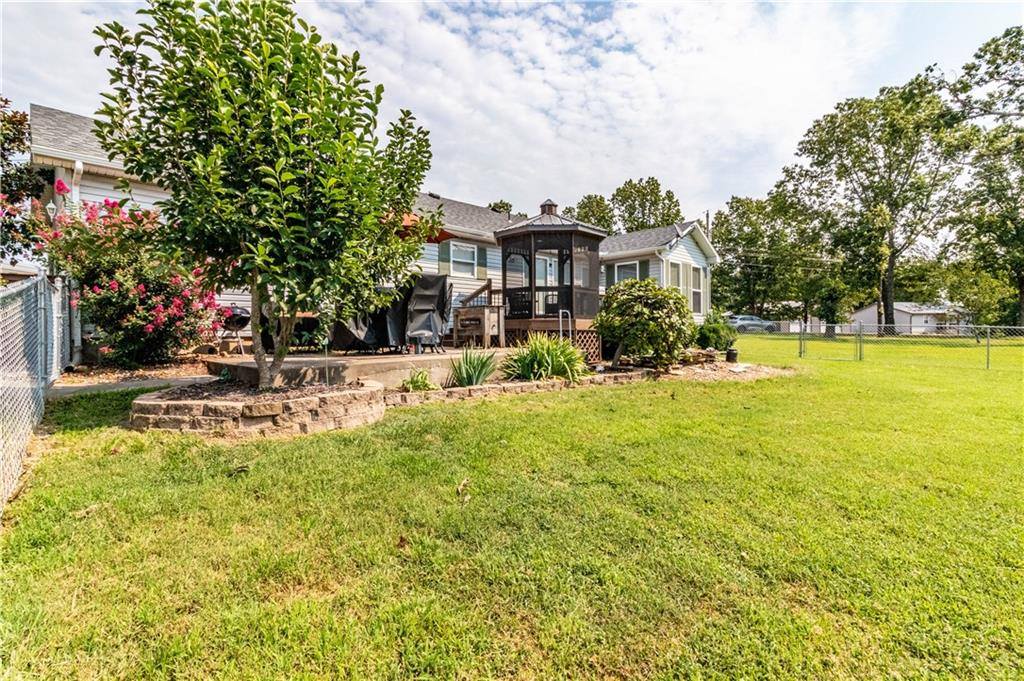 12338 Crestview Drive, Warsaw, MO 65355