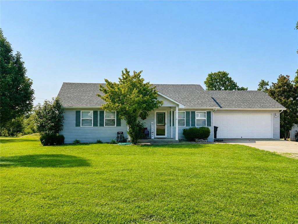 12338 Crestview Drive, Warsaw, MO 65355