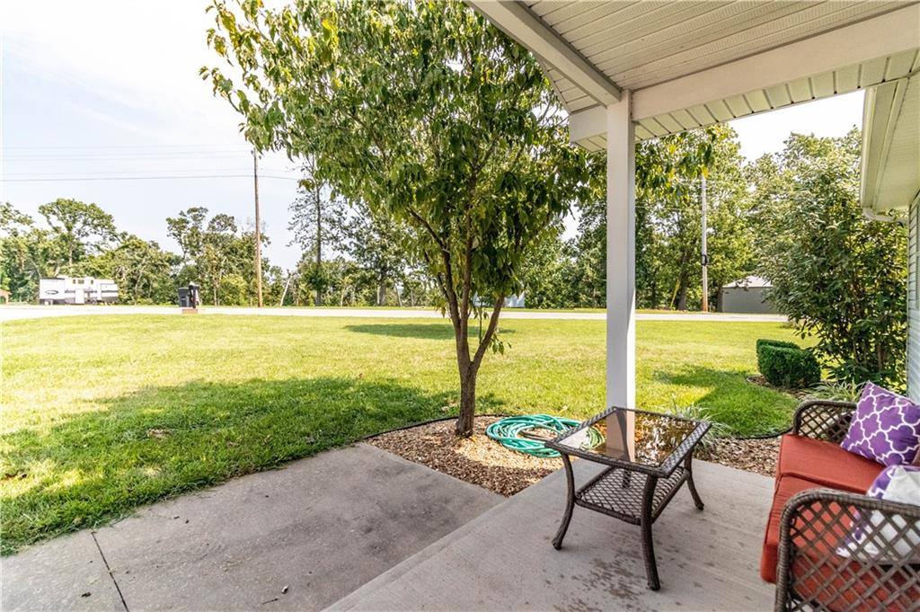 12338 Crestview Drive, Warsaw, MO 65355