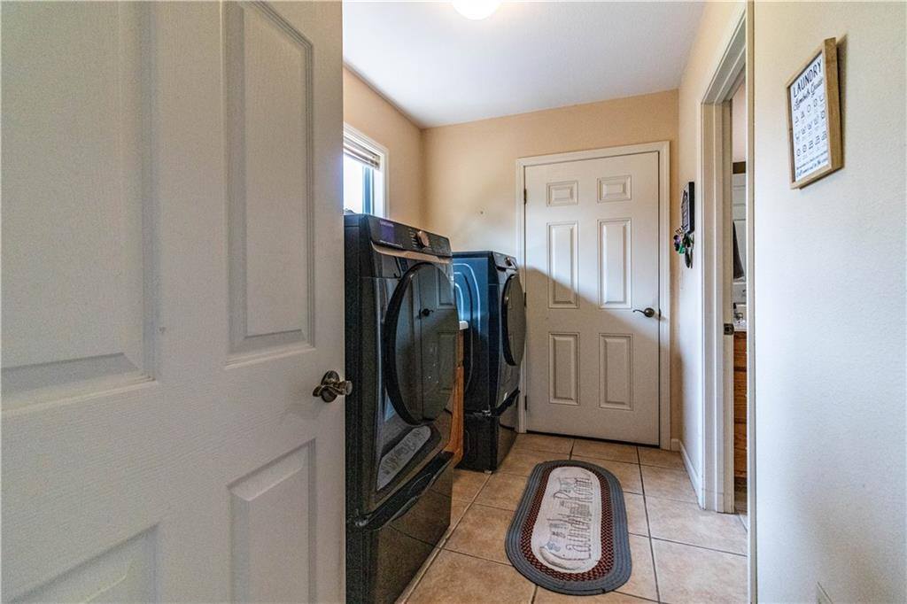 12338 Crestview Drive, Warsaw, MO 65355