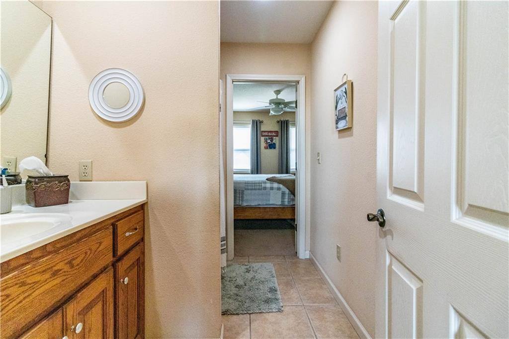 12338 Crestview Drive, Warsaw, MO 65355