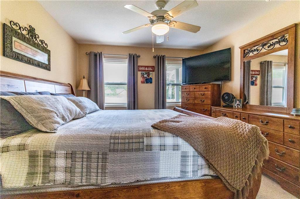 12338 Crestview Drive, Warsaw, MO 65355