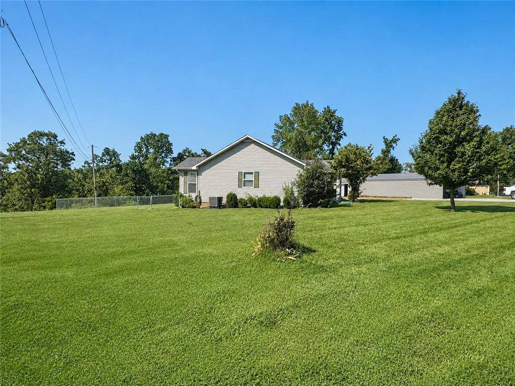 12338 Crestview Drive, Warsaw, MO 65355