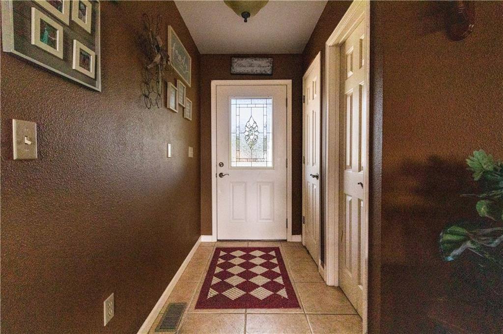 12338 Crestview Drive, Warsaw, MO 65355
