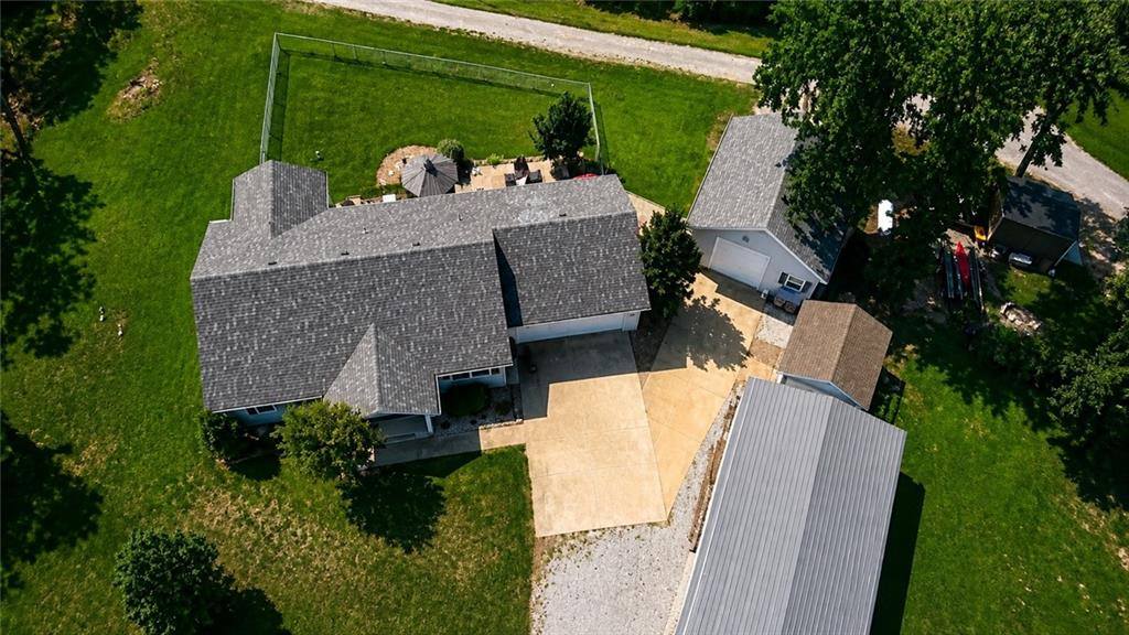 12338 Crestview Drive, Warsaw, MO 65355