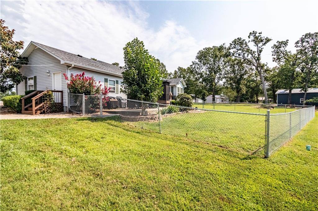 12338 Crestview Drive, Warsaw, MO 65355