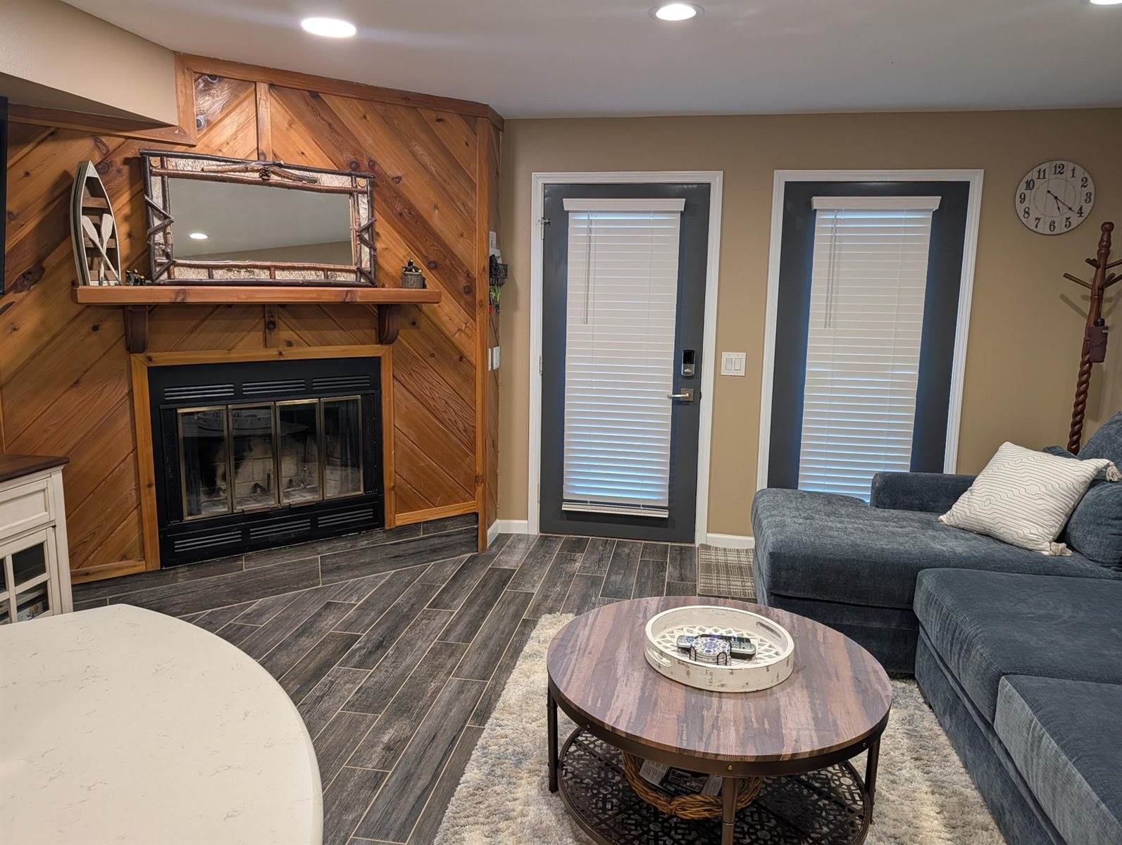 530 East Hiawatha Drive, Lake Delton, WI 53965
