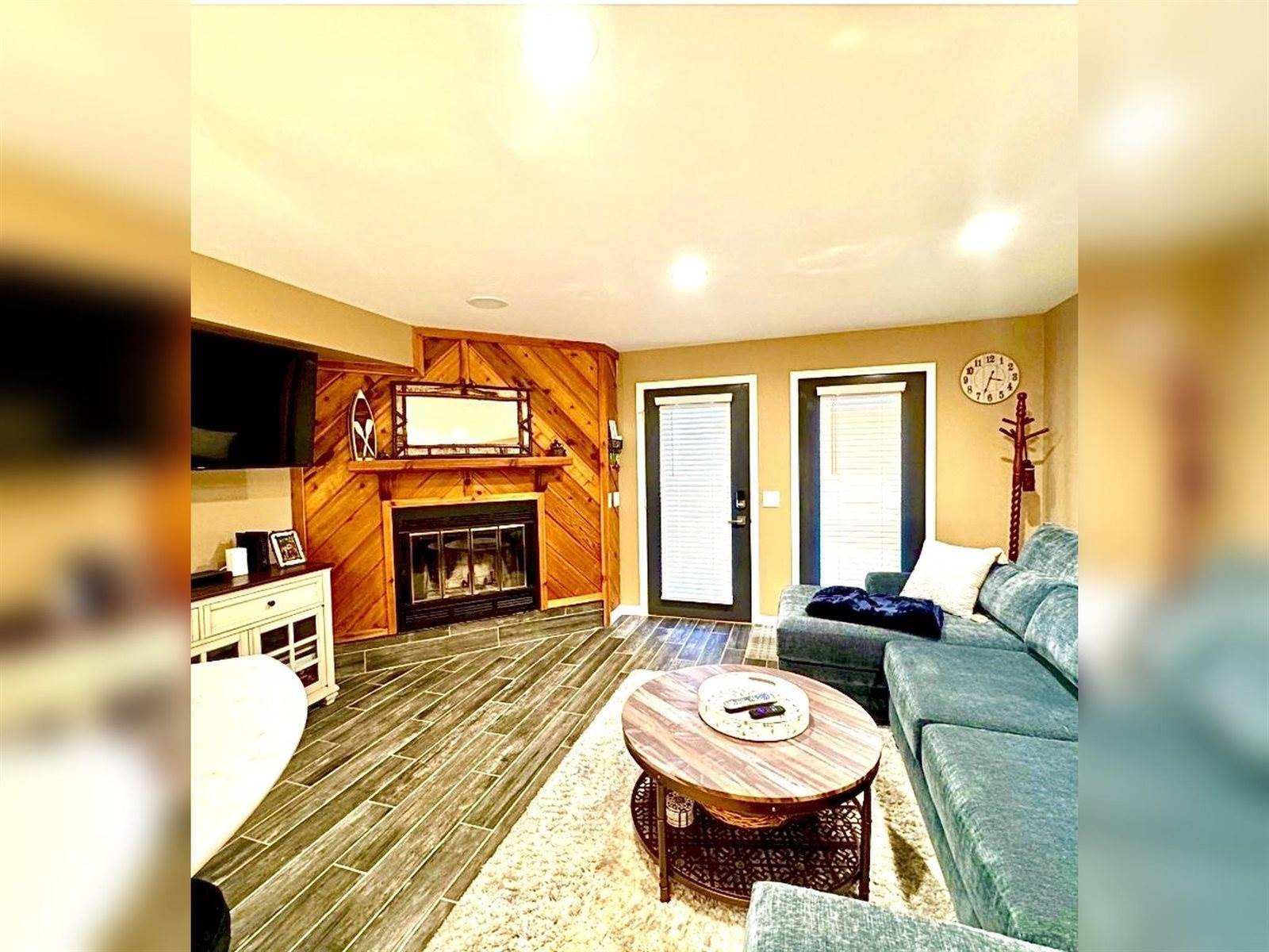 530 East Hiawatha Drive, Lake Delton, WI 53965