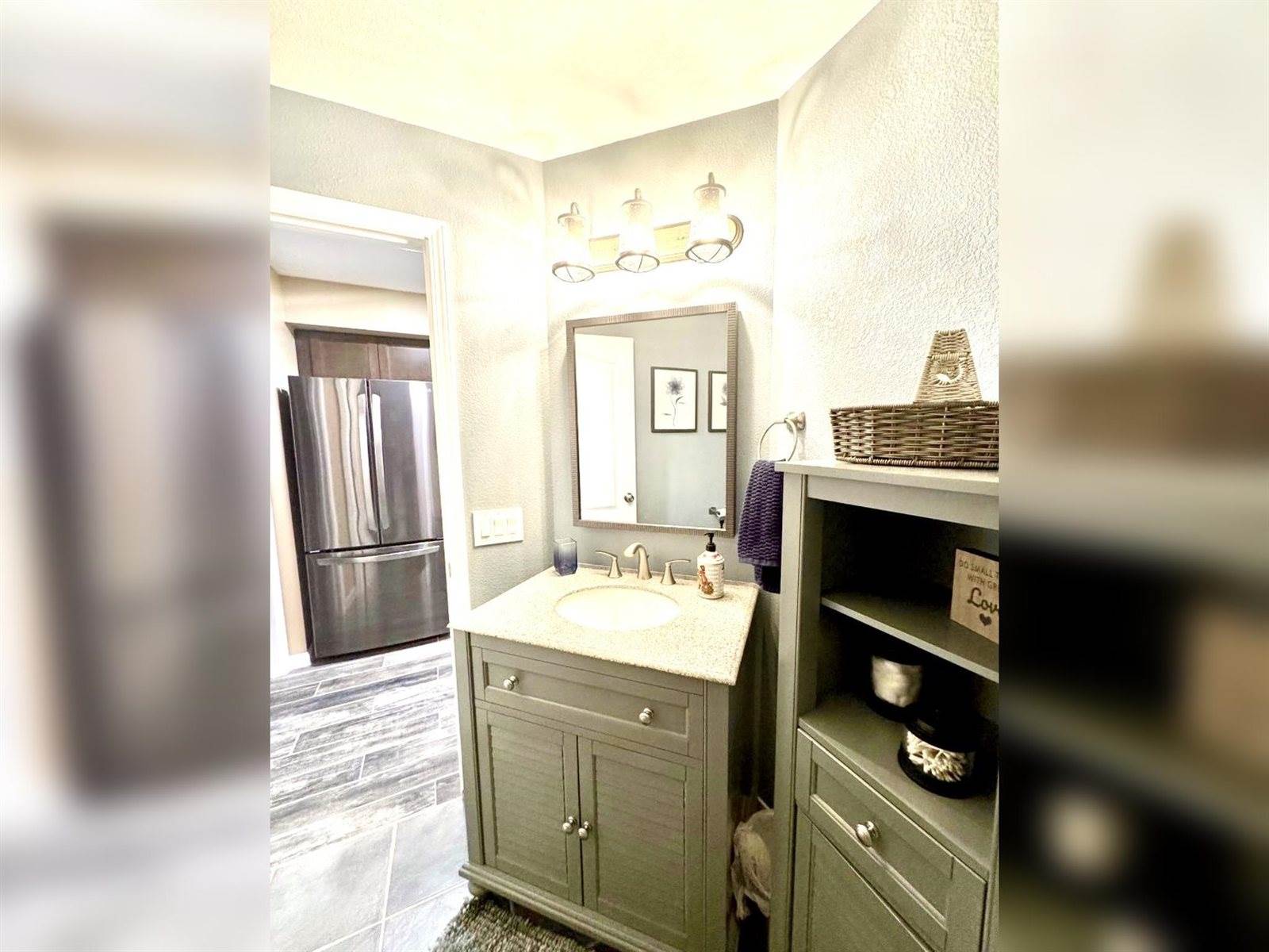 530 East Hiawatha Drive, Lake Delton, WI 53965