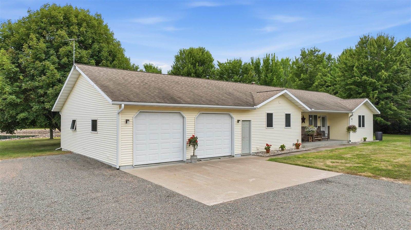 8996 Lincoln Avenue, Marshfield, WI 54449
