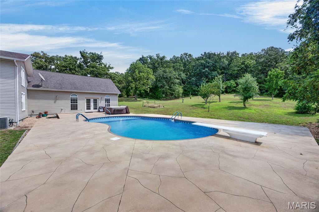 26287 Radcliff Drive, Richland, MO 65556