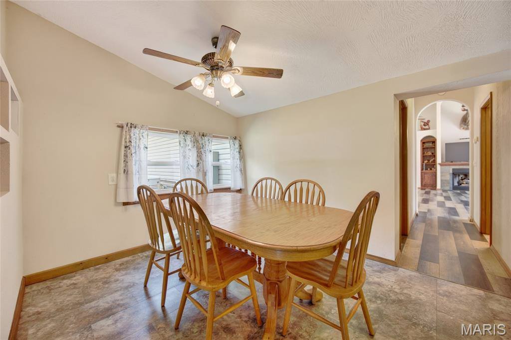 26287 Radcliff Drive, Richland, MO 65556