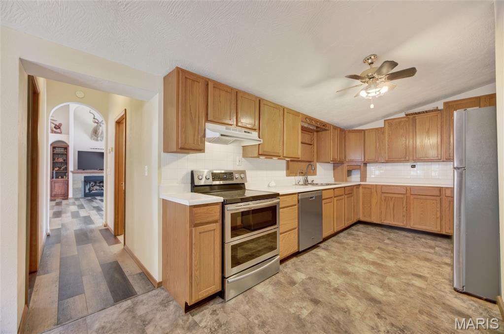 26287 Radcliff Drive, Richland, MO 65556
