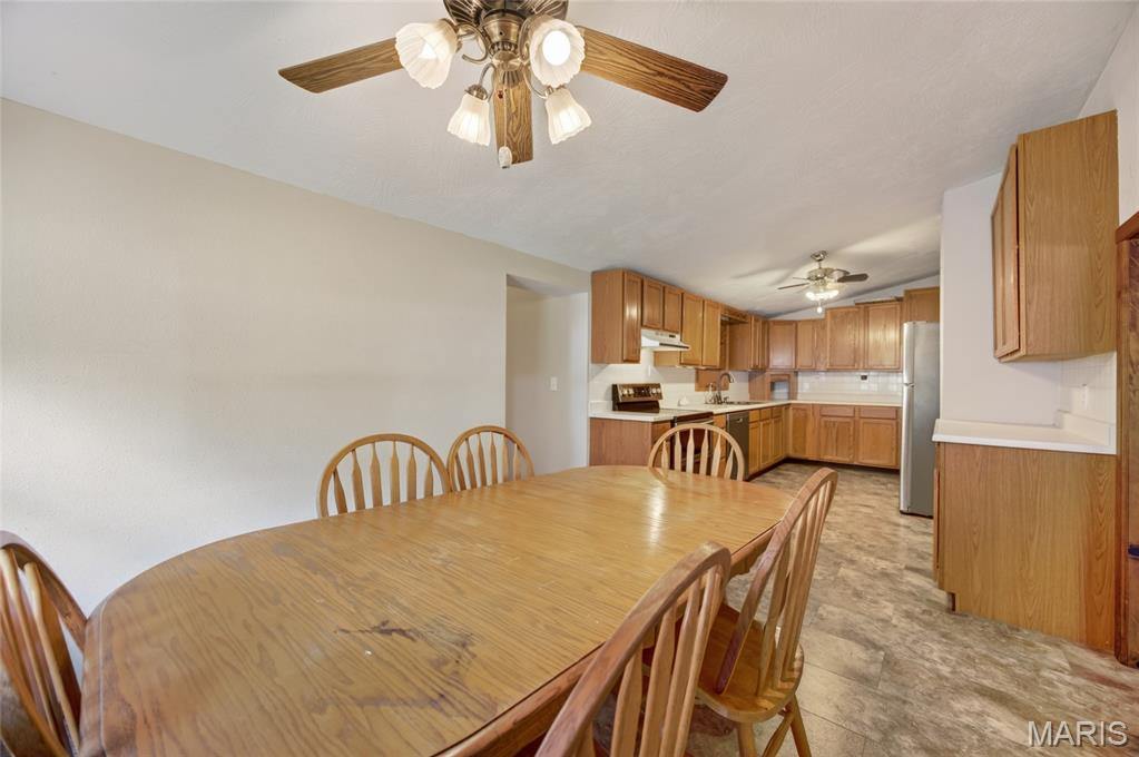 26287 Radcliff Drive, Richland, MO 65556