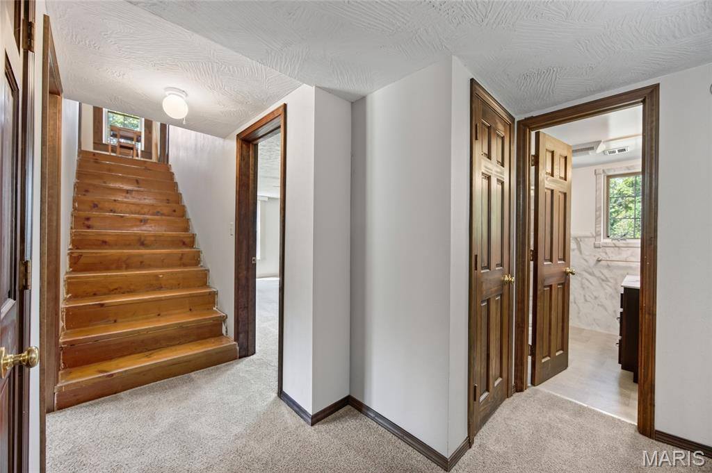 26287 Radcliff Drive, Richland, MO 65556