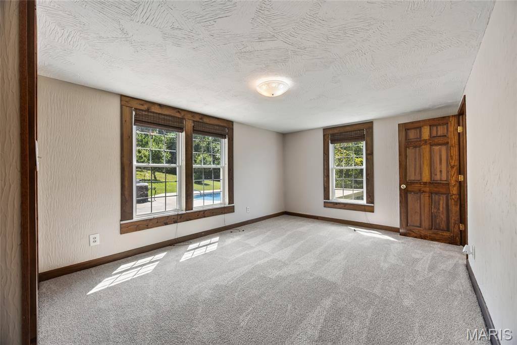 26287 Radcliff Drive, Richland, MO 65556