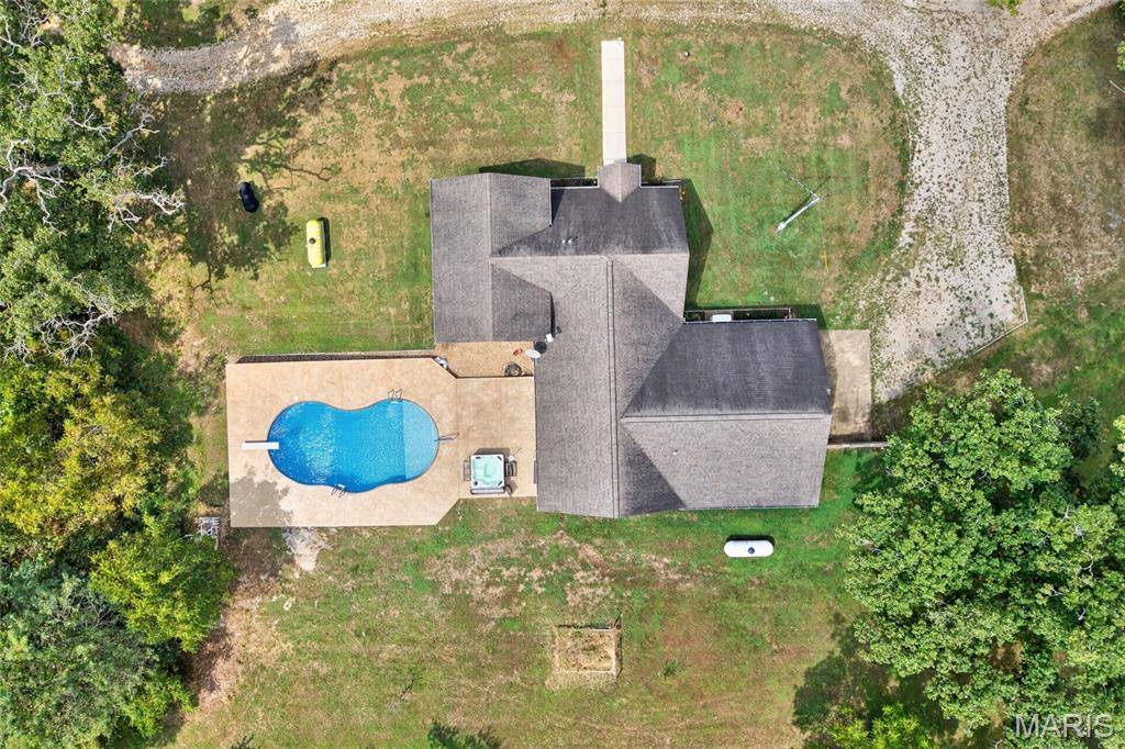 26287 Radcliff Drive, Richland, MO 65556