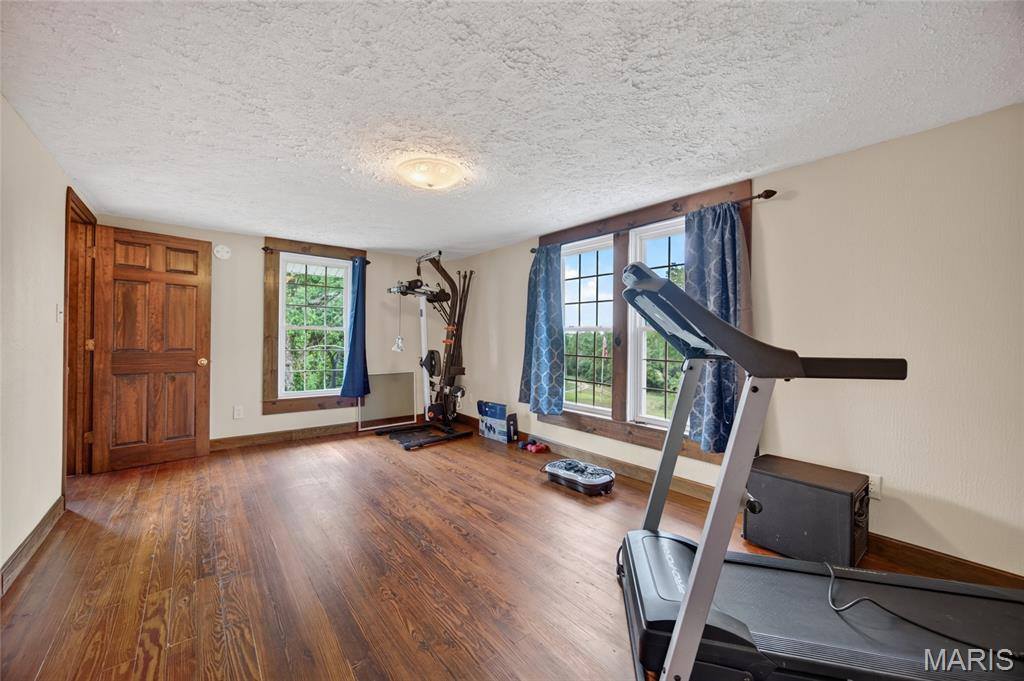 26287 Radcliff Drive, Richland, MO 65556