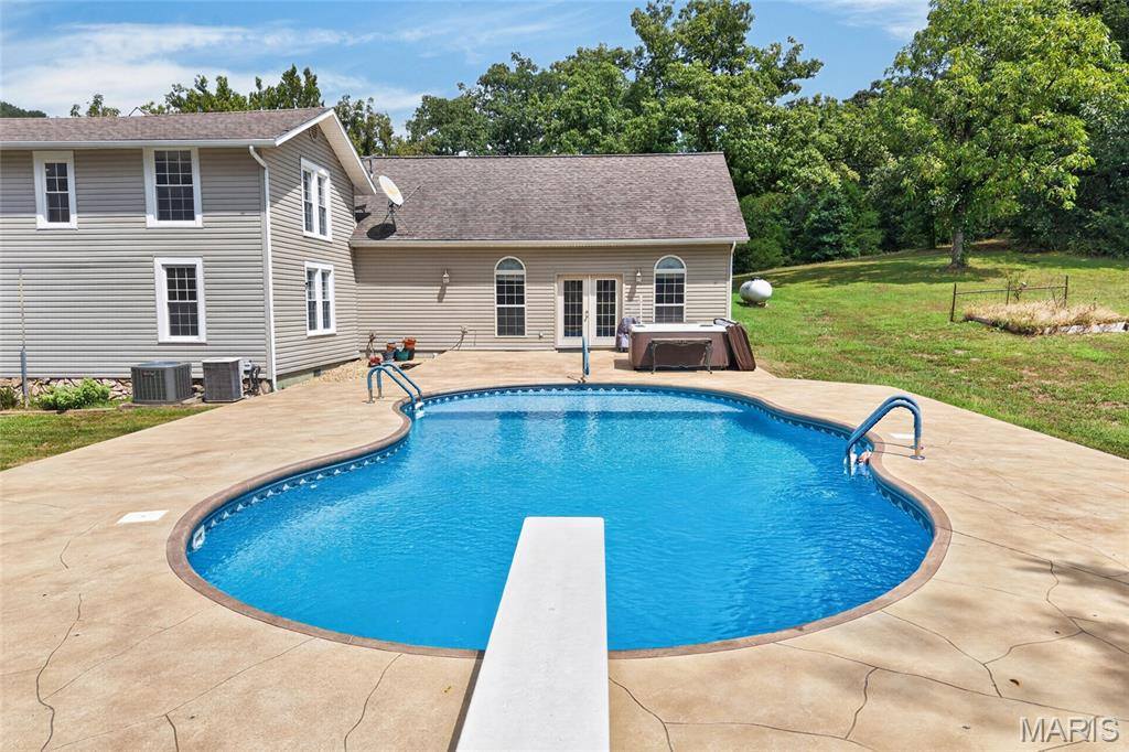 26287 Radcliff Drive, Richland, MO 65556