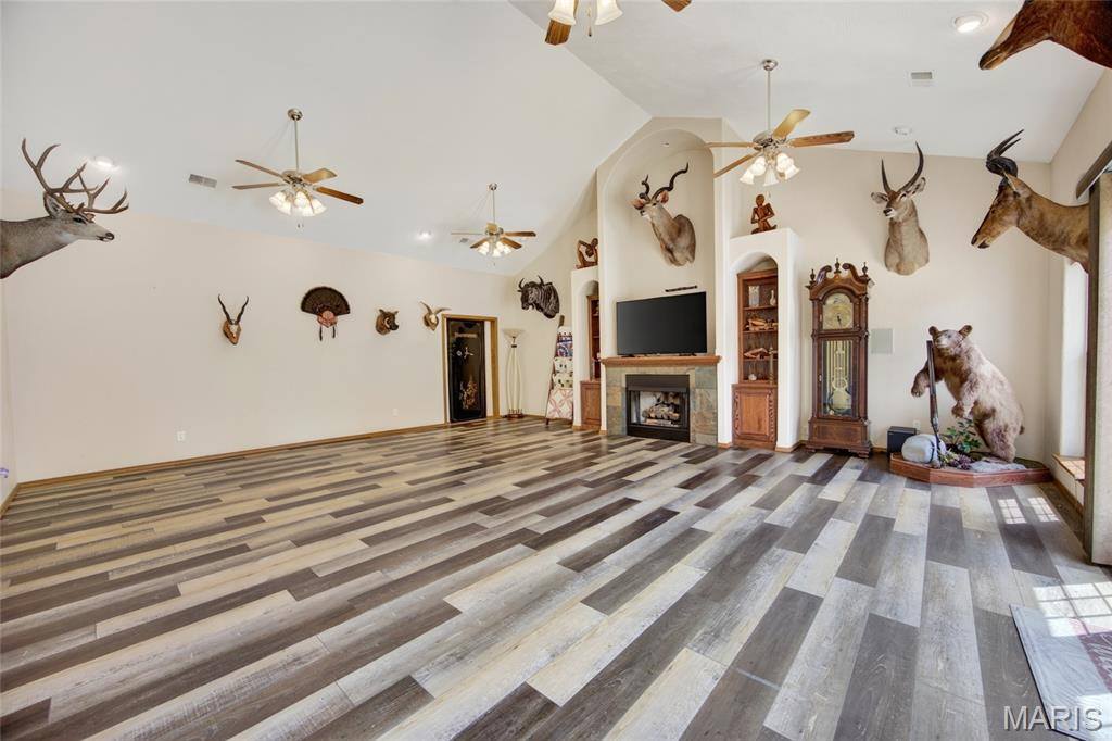 26287 Radcliff Drive, Richland, MO 65556