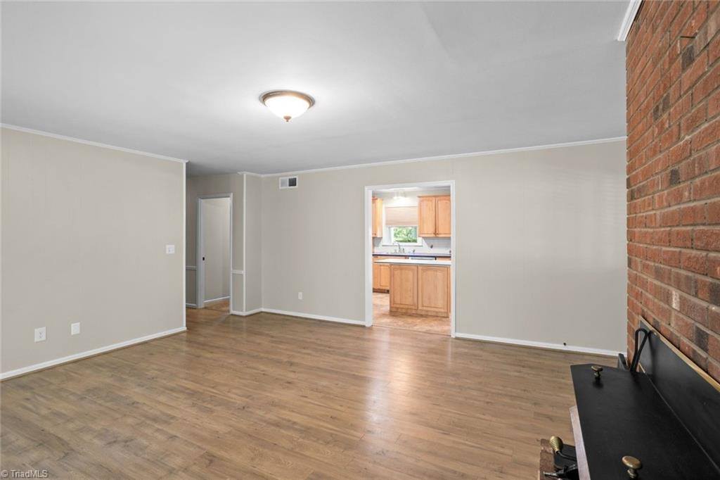 229 Farmbrooke Lane, Winston-Salem, NC 27127