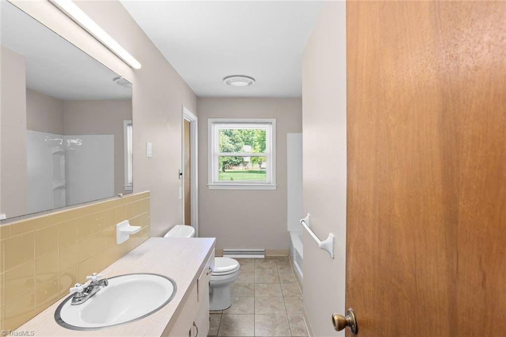 229 Farmbrooke Lane, Winston-Salem, NC 27127