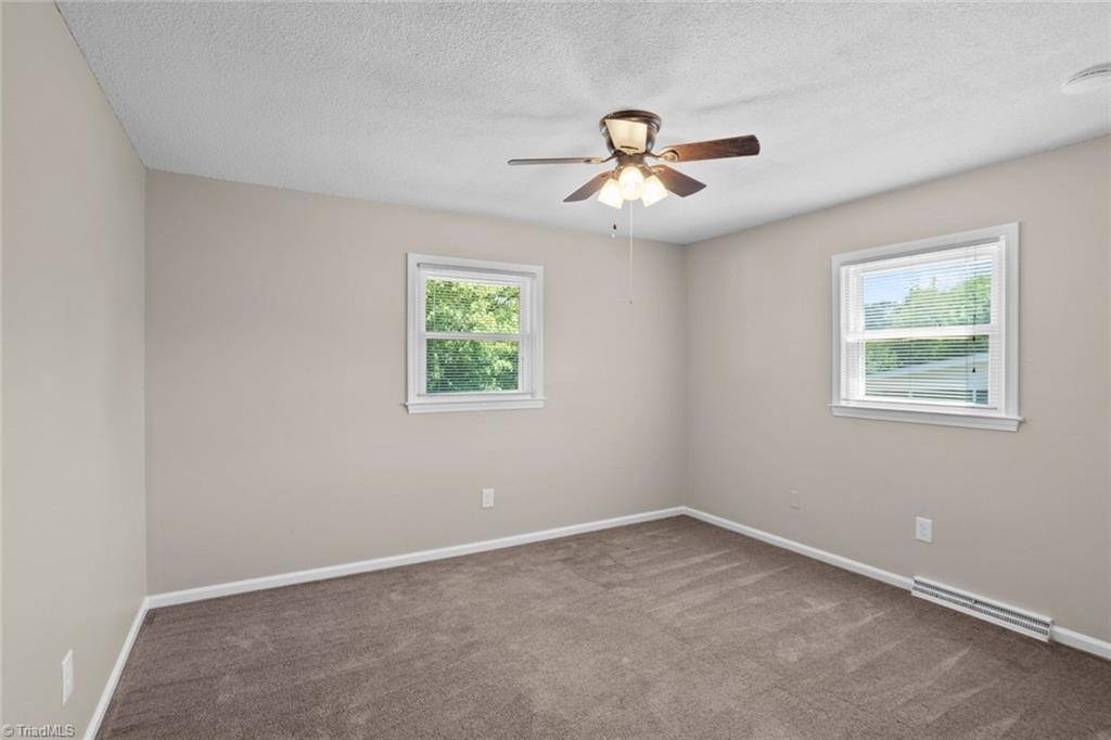 229 Farmbrooke Lane, Winston-Salem, NC 27127