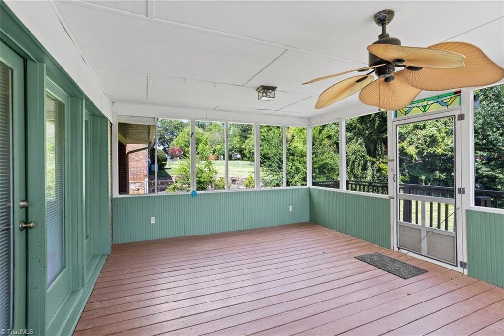 229 Farmbrooke Lane, Winston-Salem, NC 27127