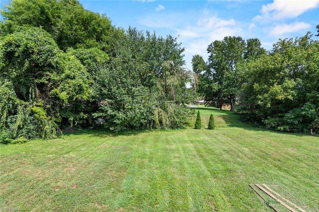 229 Farmbrooke Lane, Winston-Salem, NC 27127
