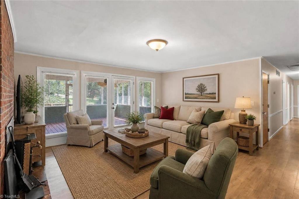 229 Farmbrooke Lane, Winston-Salem, NC 27127