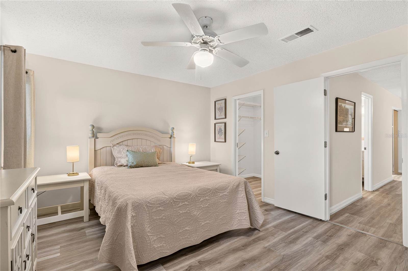 2842 SW 14TH Drive, Gainesville, FL 32608