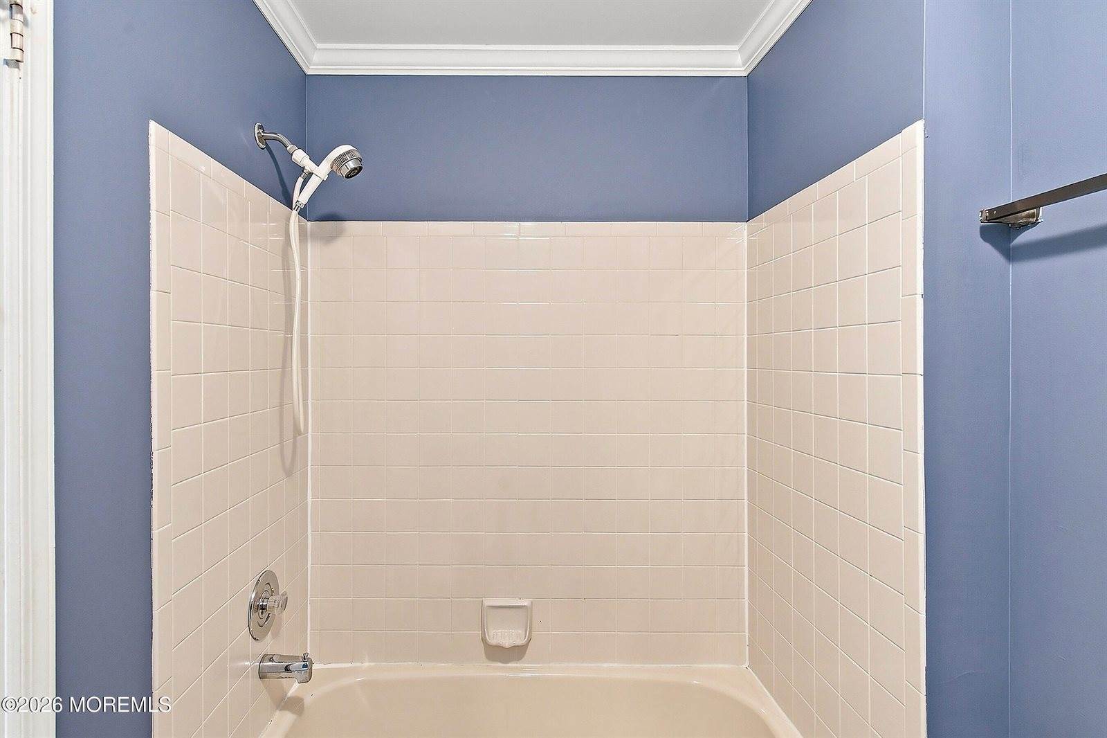 26 Malibu Drive, Eatontown, NJ 07724
