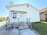 14 S 17th St, Terre Haute, IN 47807