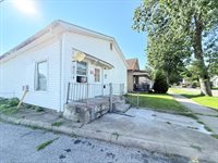 14 S 17th St, Terre Haute, IN 47807