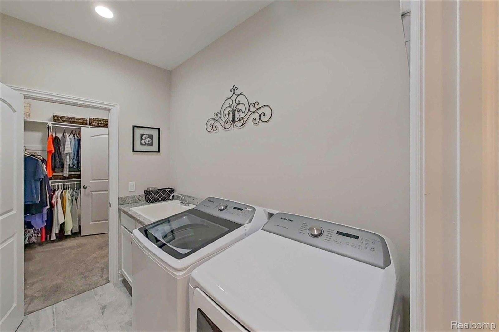 4800 Chestnut Springs Drive, Genoa Township, MI 48843