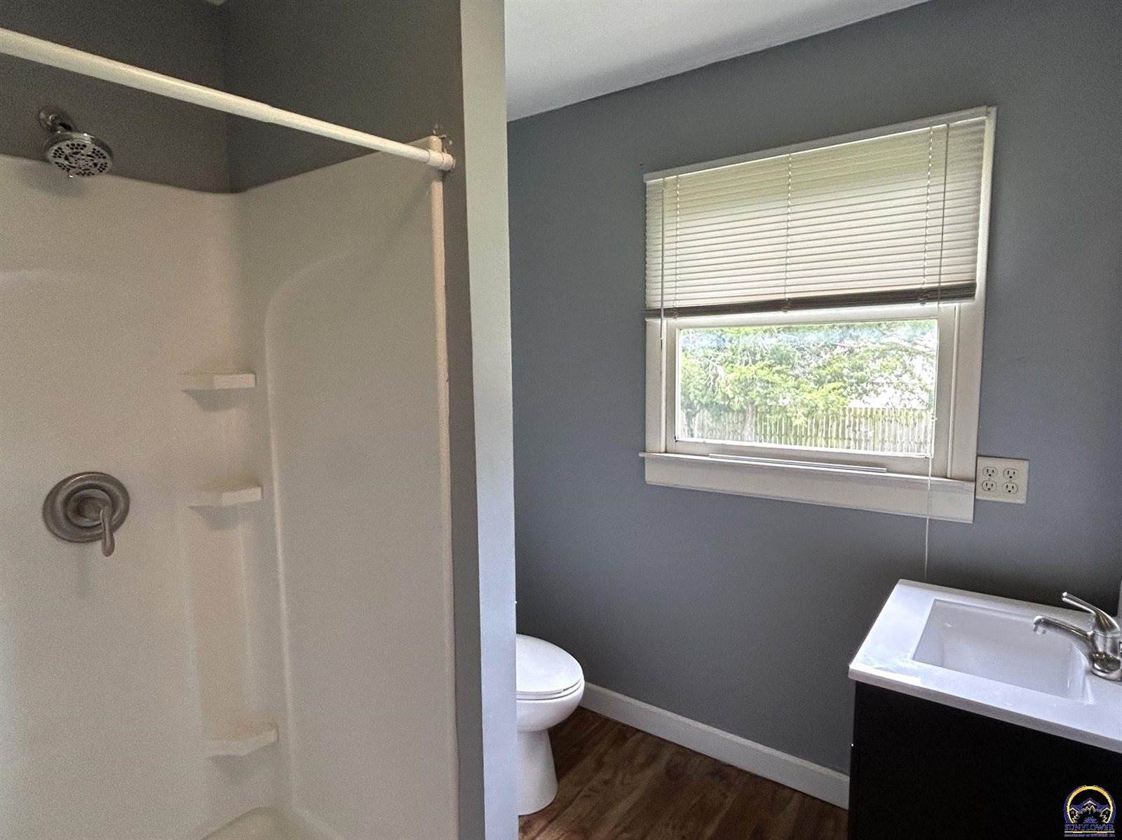 1713 SW Fairlawn RD, Topeka, KS 66604