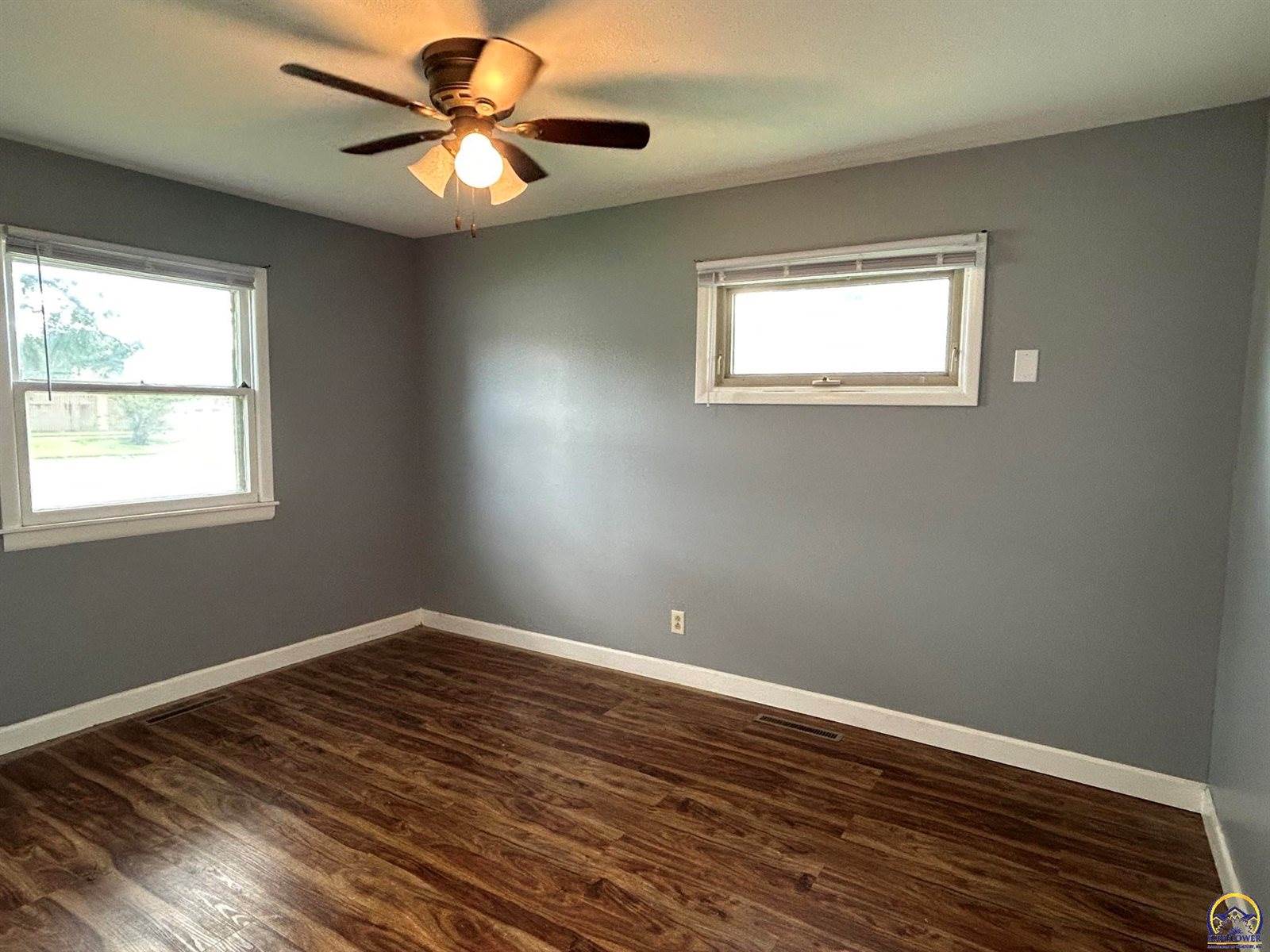 1713 SW Fairlawn RD, Topeka, KS 66604