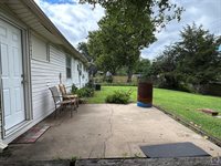 1713 SW Fairlawn RD, Topeka, KS 66604