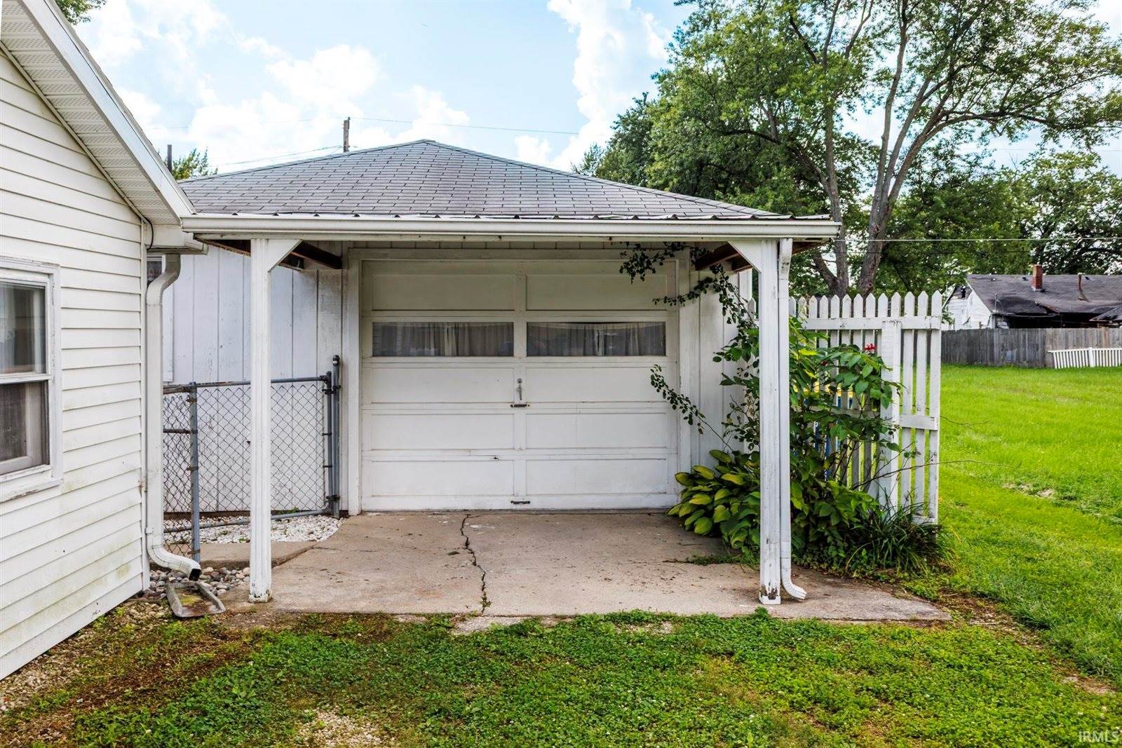 305 North Waldemere Avenue, Muncie, IN 47303