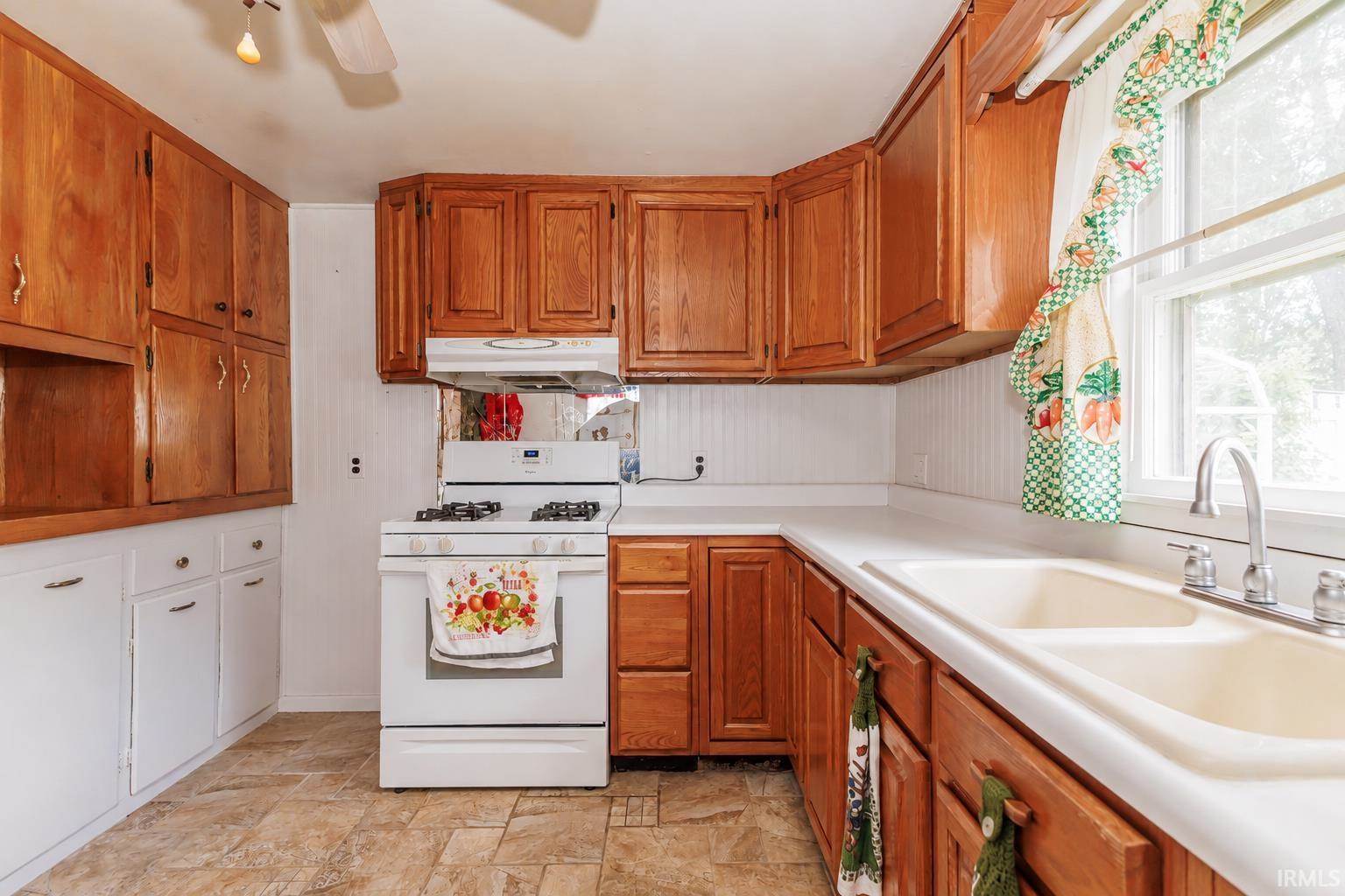305 North Waldemere Avenue, Muncie, IN 47303