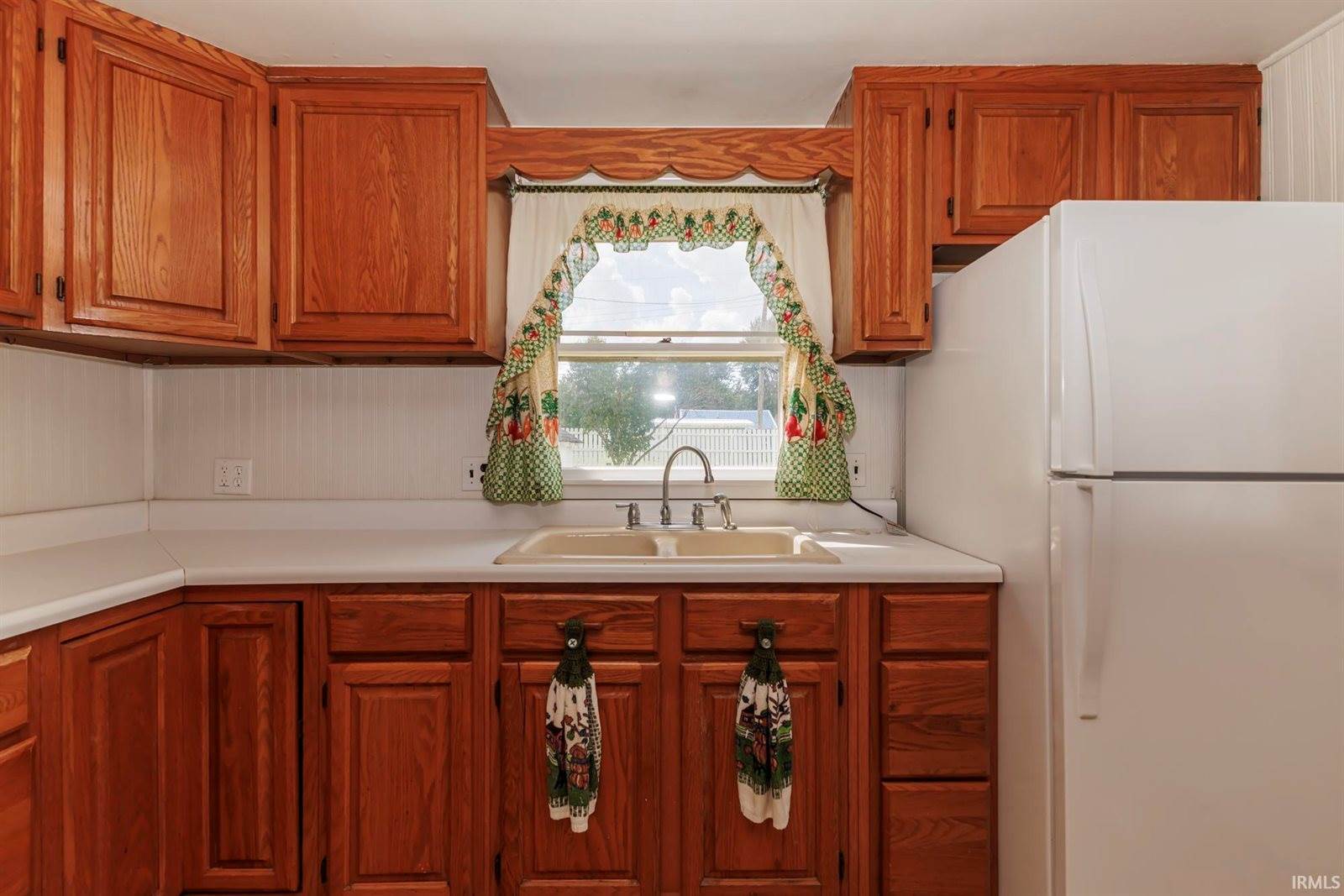 305 North Waldemere Avenue, Muncie, IN 47303