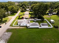 305 North Waldemere Avenue, Muncie, IN 47303